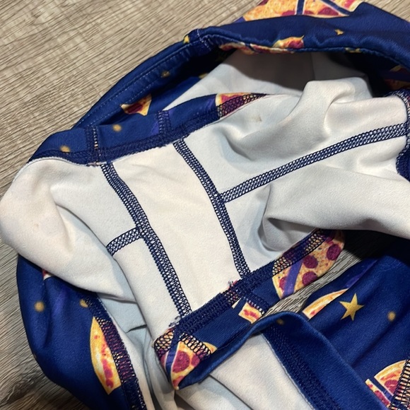 FLEO pizza shorts - Picture 3 of 3